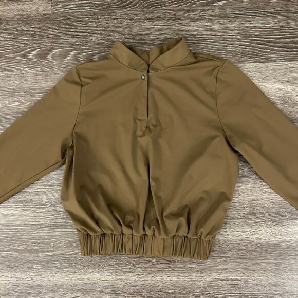 NWOT ADAY Check-In Top Long Sleeve Crop Top Sz Small Olive Brown Stretch Travel - Picture 4 of 16